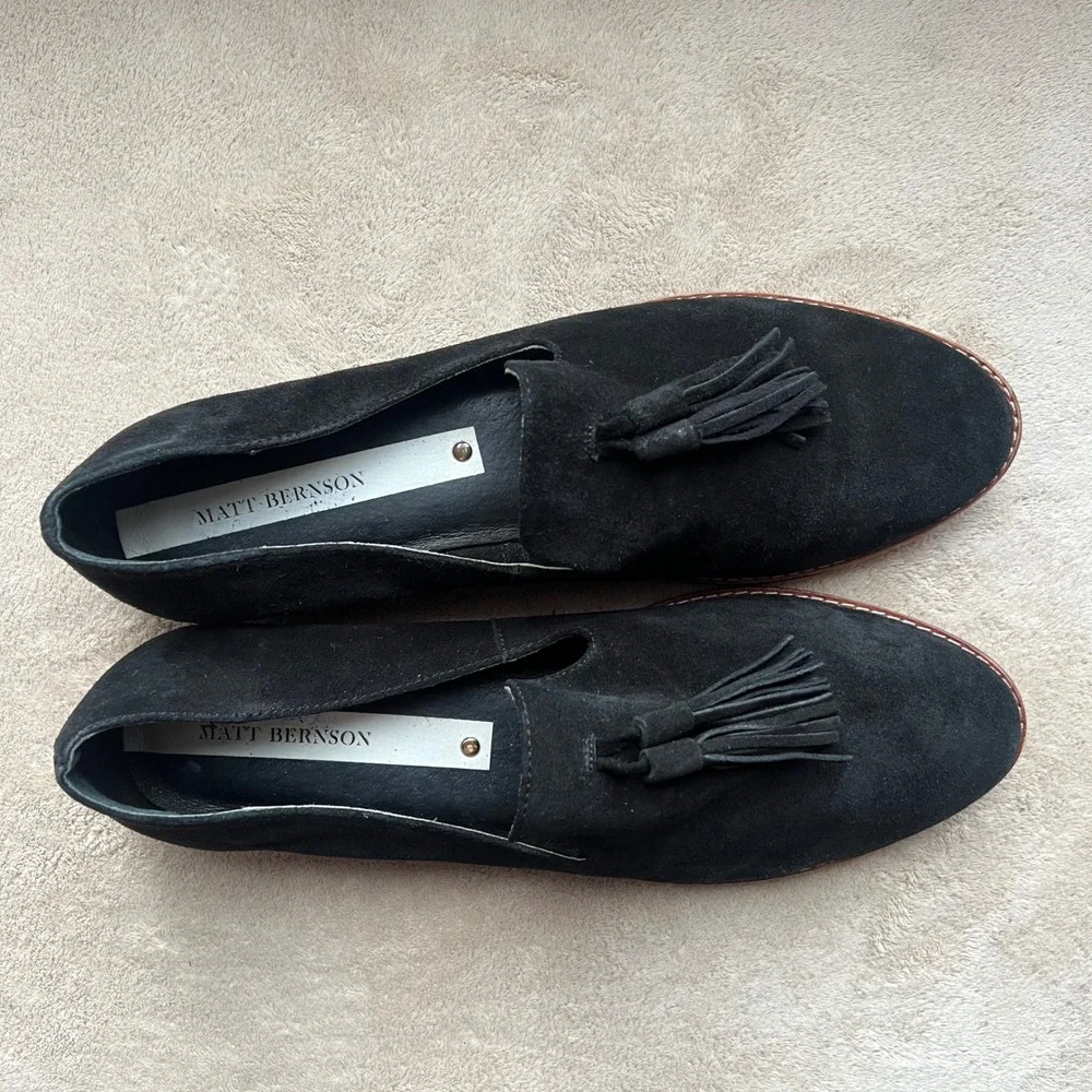 Matt Bernson‎ Women 9.5 Black Suede Tassel Loafers Pointed Toe Flats Preppy
